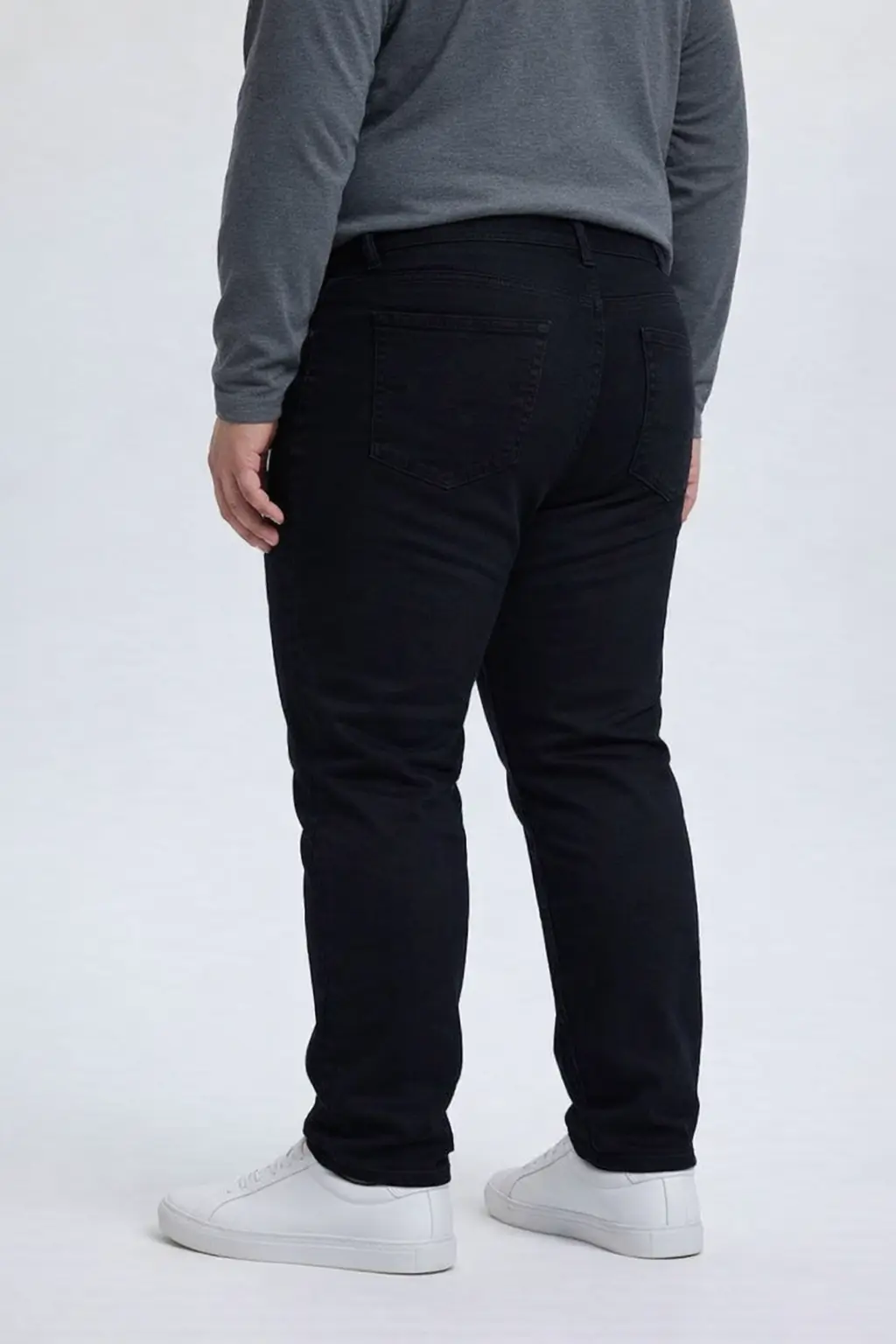 Pantalón gabardina negro corte jeans