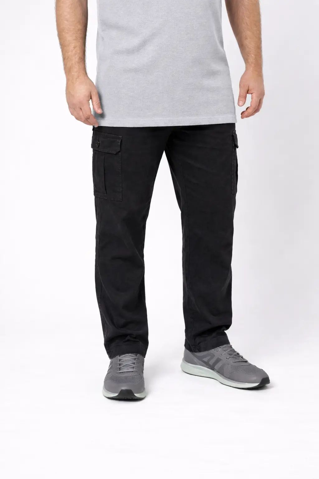 Pantalón gabardina cargo negro