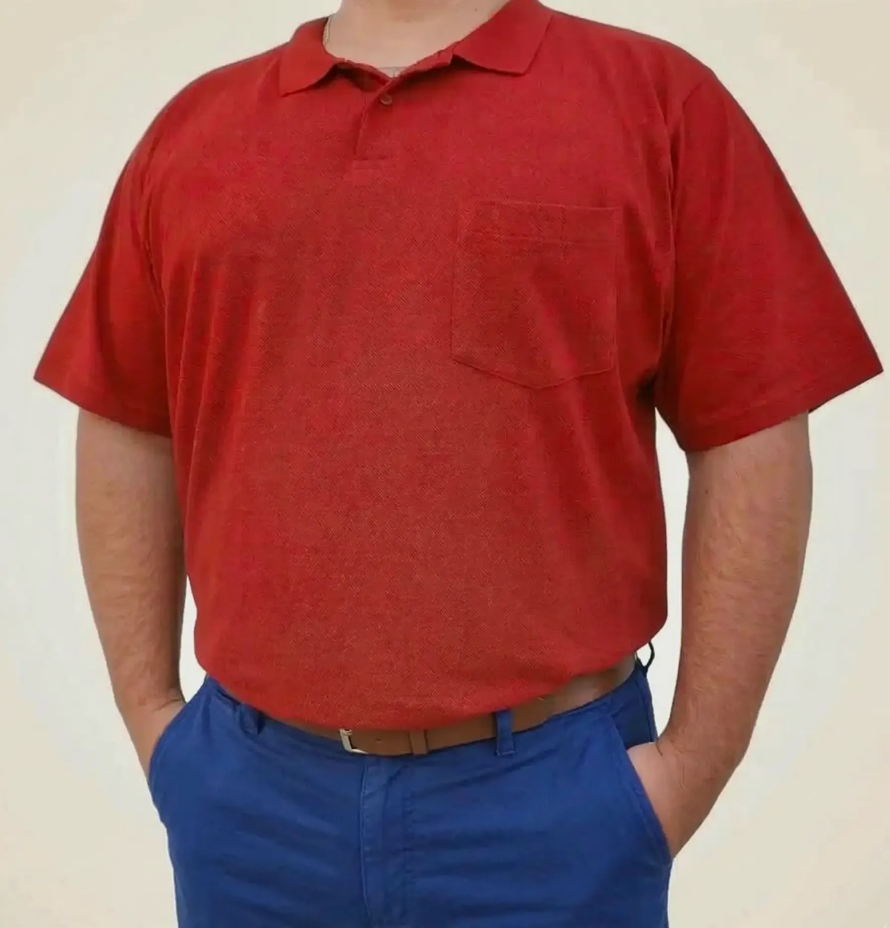 Polera pique roja con bolsillo