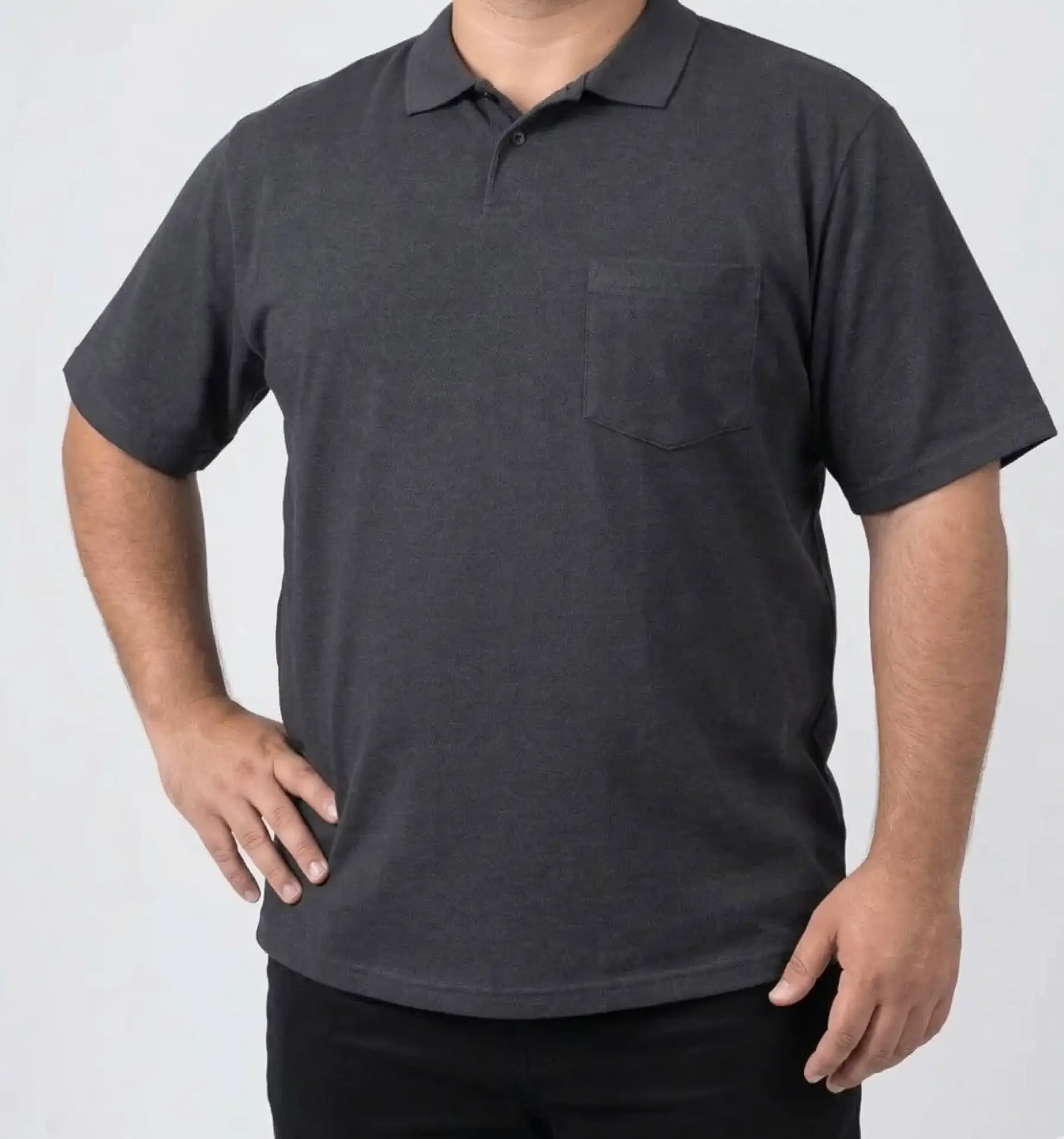 Polera pique gris oscuro con bolsillo